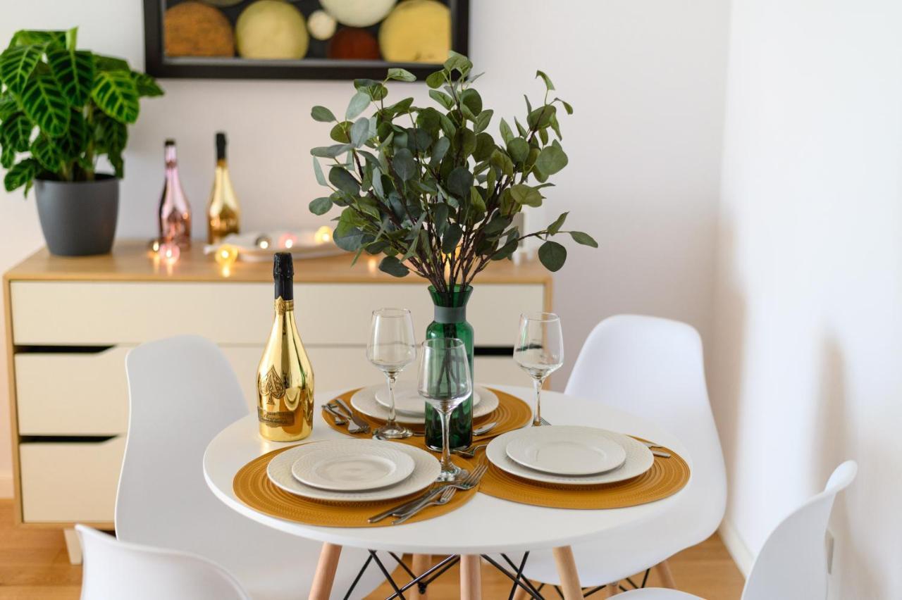 North Artistique - Aviatiei Apartment Bucureşti Ngoại thất bức ảnh