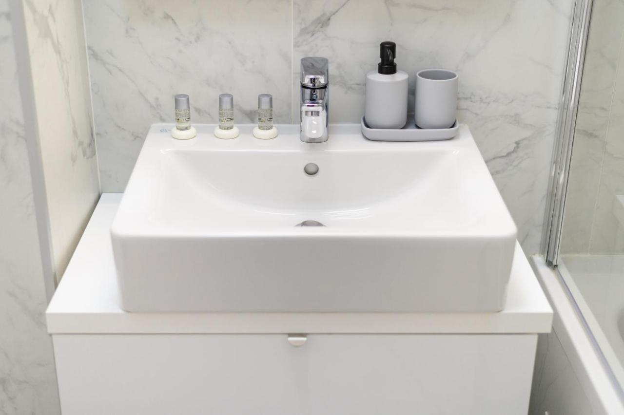 North Artistique - Aviatiei Apartment Bucureşti Ngoại thất bức ảnh