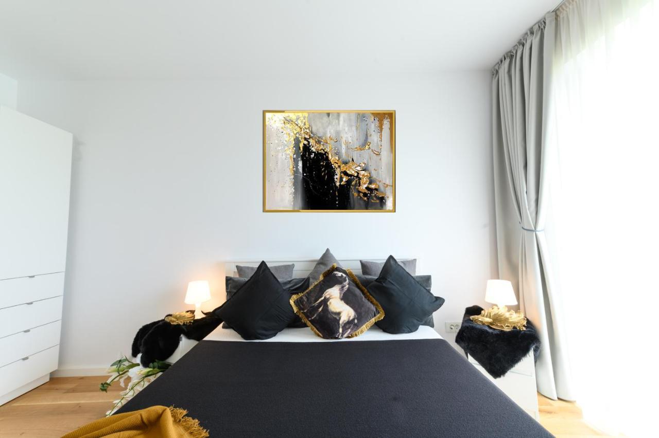 North Artistique - Aviatiei Apartment Bucureşti Ngoại thất bức ảnh